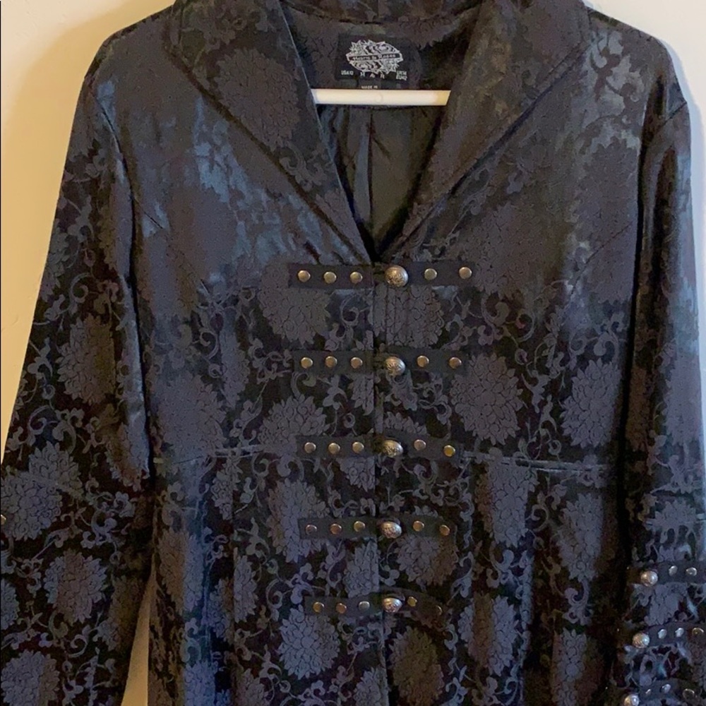 Hearts & Roses Coat - Picture 2 of 8